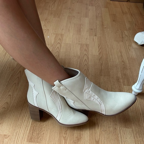 661- Altar'D State Simone Cowboy Bootie Size 6 NWT - Picture 1 of 12